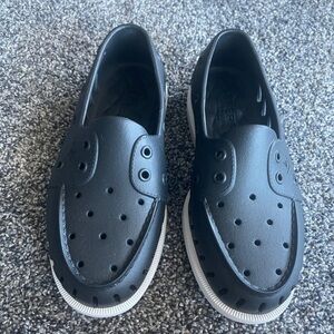 Sperry boat shoes. Black. Women’s 8.